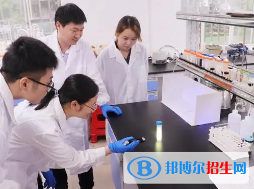 大學(xué)分子科學(xué)與工程專業(yè)可以從事哪些工作？