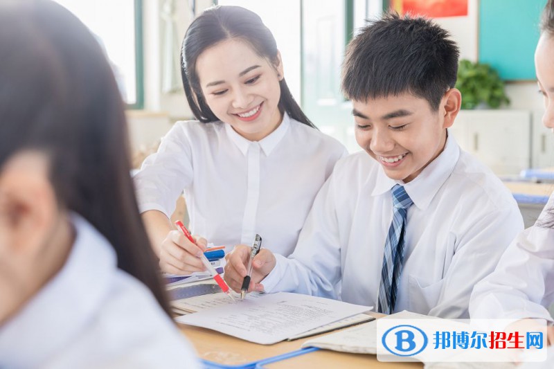 四川2023年女孩上計算機(jī)學(xué)校學(xué)什么好