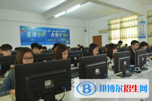 四川2023年上計算機學(xué)校學(xué)什么專業(yè)好