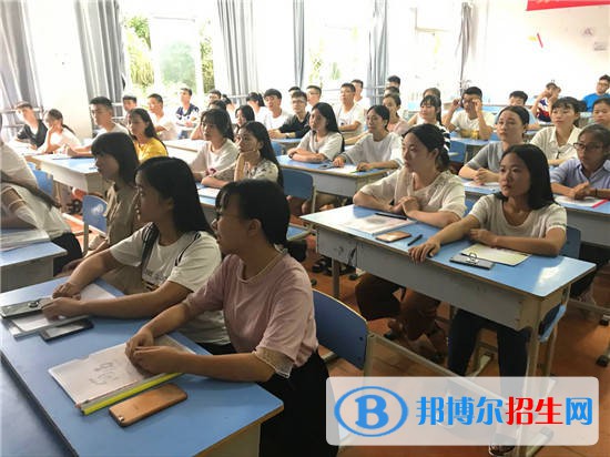 四川2023年上計(jì)算機(jī)學(xué)校選什么專(zhuān)業(yè)