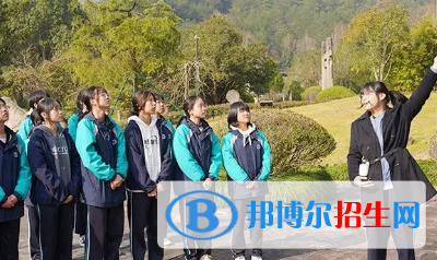 浙江2023年女生上什么中專學校比較好