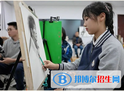 杭州2023年中專和?？朴惺裁磪^(qū)別