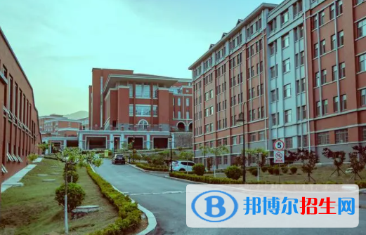 大連藝術(shù)學(xué)院是不是雙一流大學(xué)嗎？