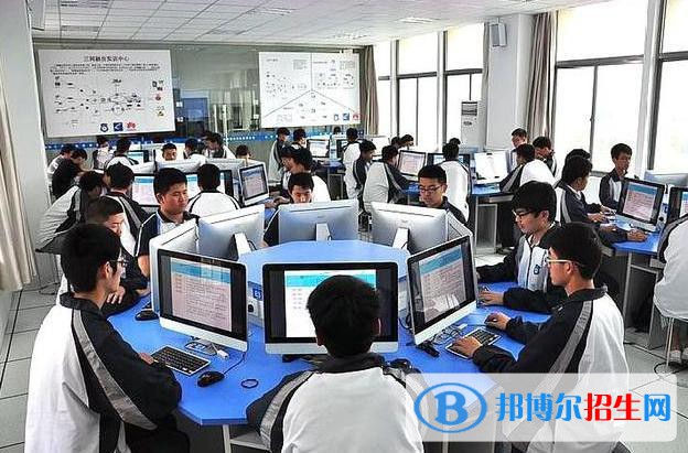 四川2023年計(jì)算機(jī)學(xué)校學(xué)什么專業(yè)