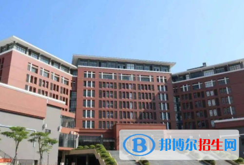 廣州南方學院是不是雙一流大學？