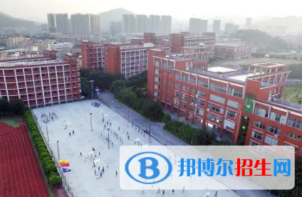 閩南科技學(xué)院是不是雙一流大學(xué)？