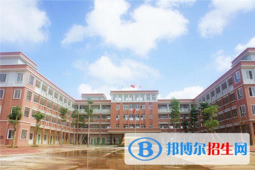 四川2023年計算機(jī)學(xué)校都有什么專業(yè)適合女生