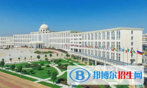 江西服裝學(xué)院是不是雙一流大學(xué)？
