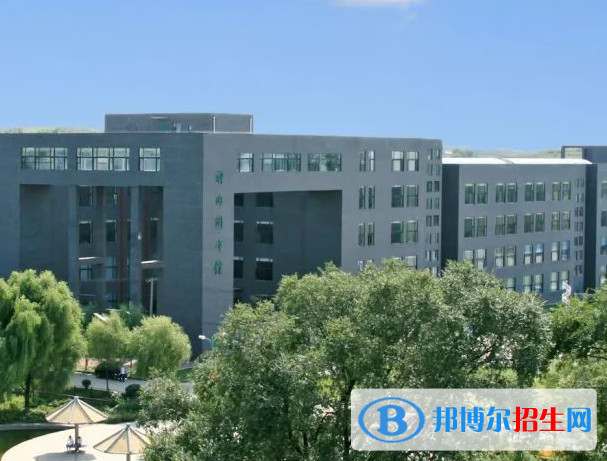 吉林農(nóng)業(yè)科技學(xué)院是不是985大學(xué)？