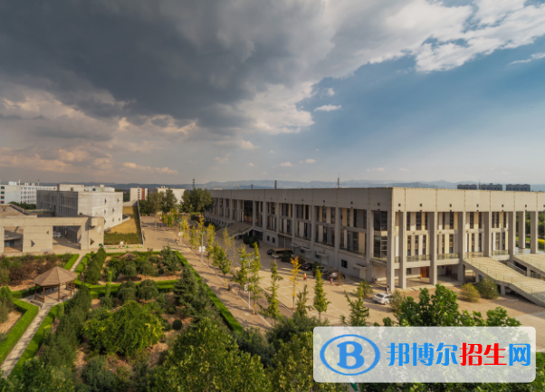 晉中信息學(xué)院是不是985大學(xué)？
