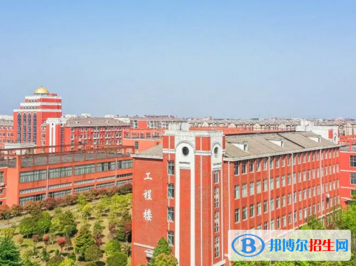 南昌職業(yè)大學(xué)是不是985大學(xué)？
