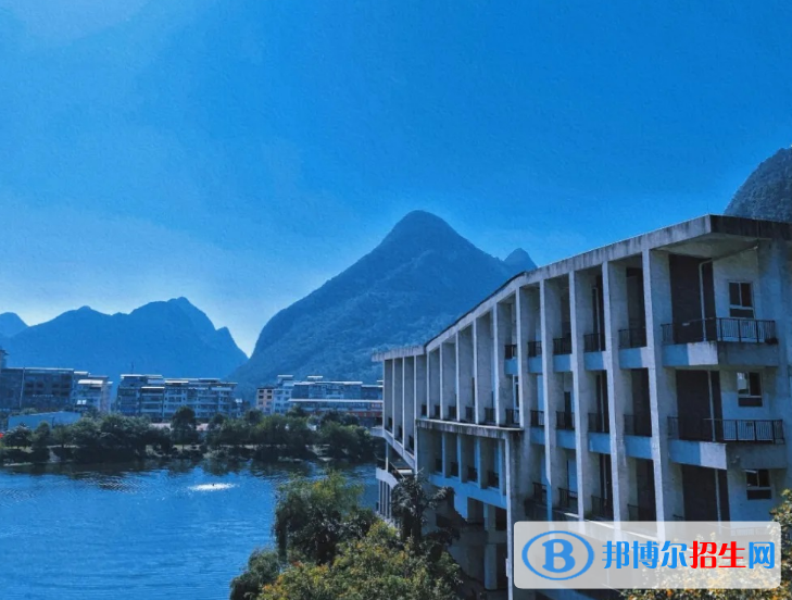 桂林信息科技學(xué)院是不是985大學(xué)？