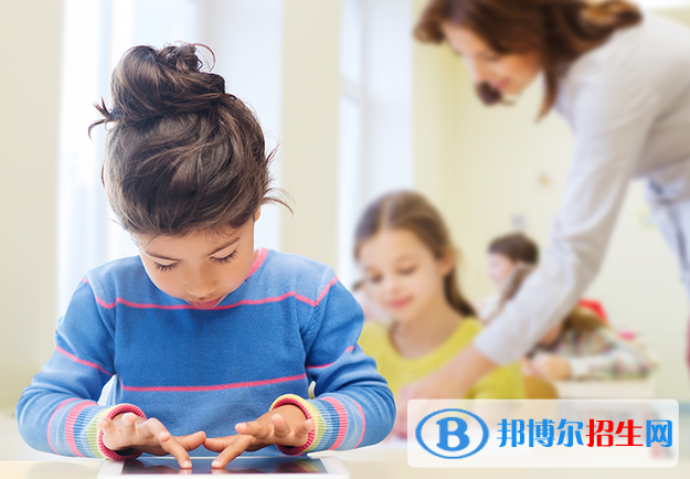 2023女生就業(yè)前景最好的十大熱門專業(yè)！