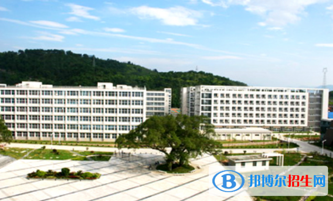 福建農(nóng)林大學(xué)金山學(xué)院是幾本？是985和211嗎？