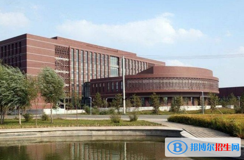 內蒙古大學是幾本？是985和211嗎？