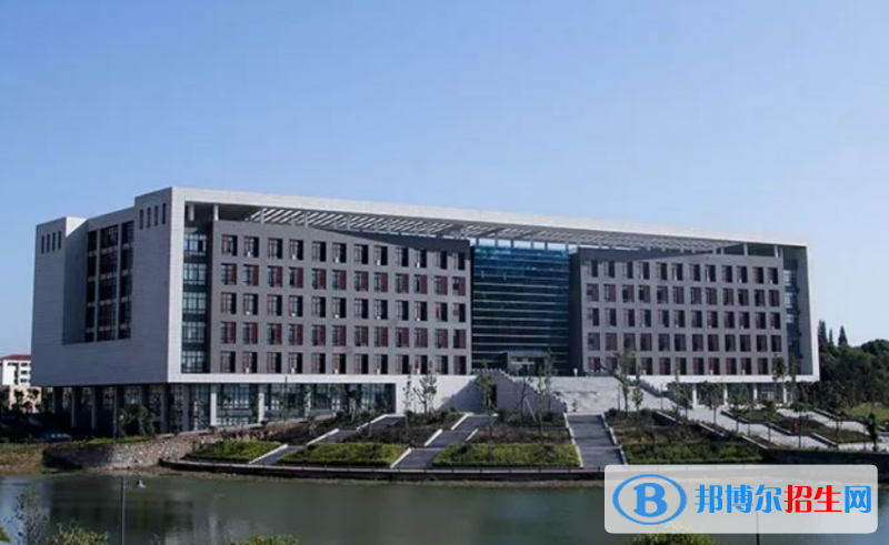 安徽工業(yè)大學(xué)是幾本？是985和211嗎？