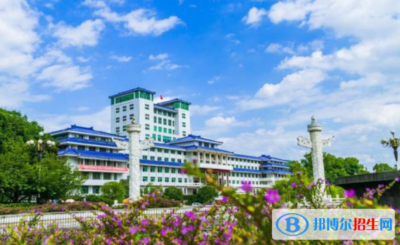 湖北民族大學(xué)是幾本？是985和211嗎？