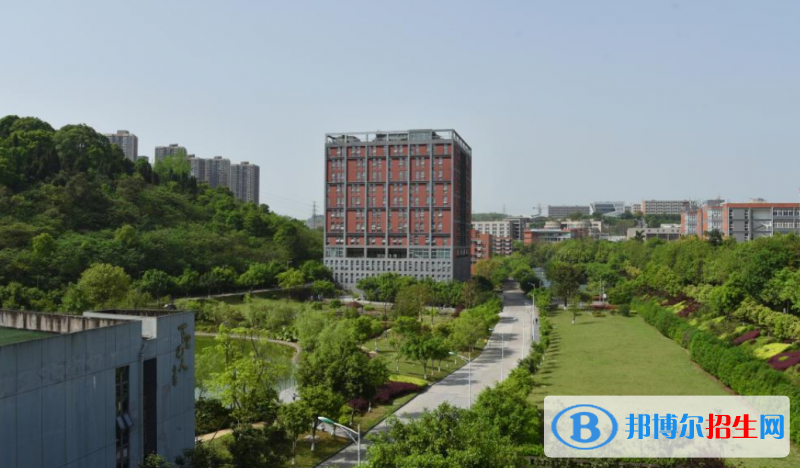 重慶移通學(xué)院是幾本？是985和211嗎？