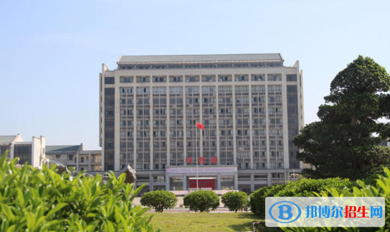 廣西科技師范學(xué)院是幾本？是985和211嗎？