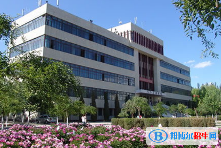 赤峰學院是幾本？是985和211嗎？