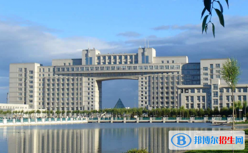 黑龍江八一農(nóng)墾大學(xué)是幾本？是985和211嗎？