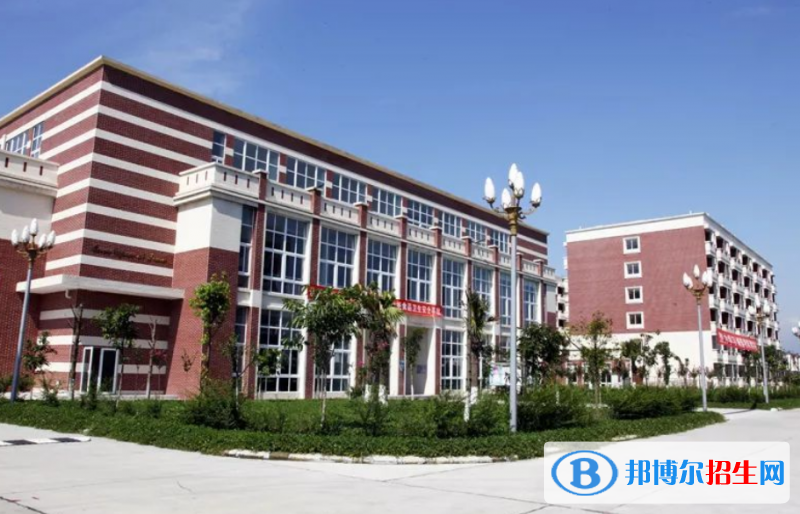 四川電影電視學院是幾本？是985和211嗎？