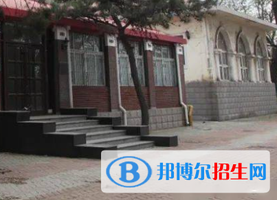 秦皇島市港口職業(yè)學(xué)校地址在哪里，哪個(gè)地區(qū)，哪個(gè)城市?