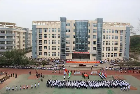2023年重慶讀高鐵乘務(wù)專業(yè)的中職學(xué)校有哪些？