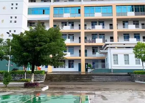 柳州市技工學(xué)校地址在哪里，哪個地區(qū)，哪個城市?