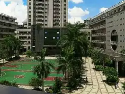 深圳市深德技工學(xué)校地址，乘車路線
