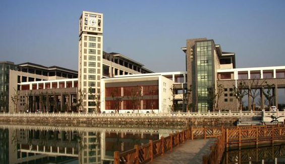 新疆郵政快遞運(yùn)營管理專業(yè)大學(xué)排名及分?jǐn)?shù)線一覽表