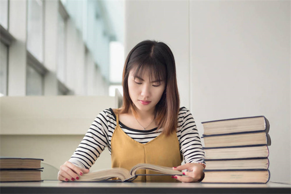 西安秦隆職業(yè)專修學(xué)校計算機(jī)應(yīng)用專業(yè)介紹
