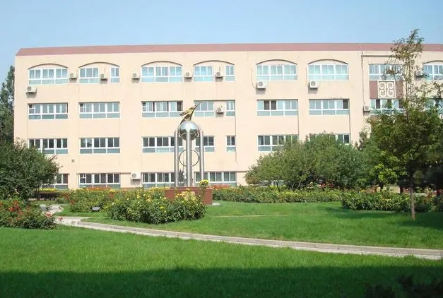北京市第七中學(xué)地址，乘車路線