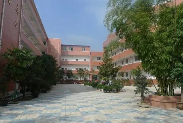 貴陽市烏當(dāng)區(qū)中等職業(yè)學(xué)校怎么樣、好不好