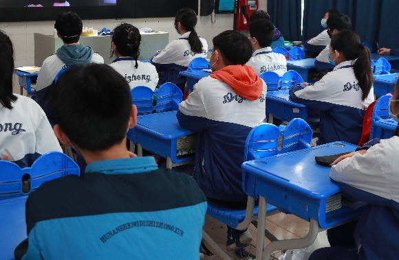2024重慶高考錄取狀態(tài)如何查詢？如何避免滑檔、退檔？