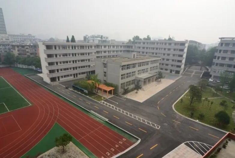 銅梁二中怎么樣、好不好