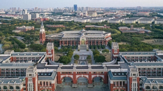 云南2025年中專鐵路學(xué)?？梢钥即髮? width=